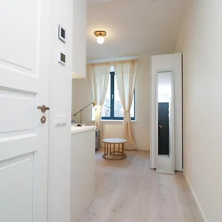 公寓 Stylish Studio, Private Parking, Washer & Dryer