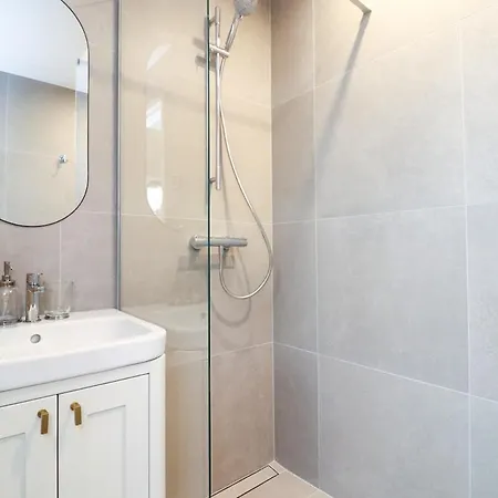 Stylish Studio, Private Parking, Washer & Dryer Tallinn